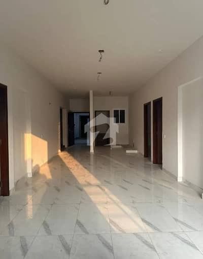 3 Bed Dd Flat For Rent Ideal Location