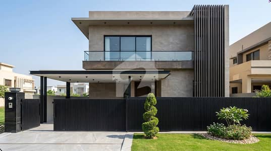 SPACIOUS 10 MARLA 4 BEDROOM HOUSE AVAILABLE FOR SALE IN THE PRESTIGIOUS DHA PHASE 7