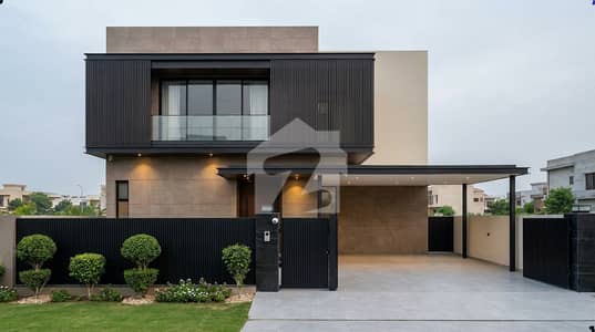 DISTINGUISHED 10 MARLA HOUSE FOR SALE IN DHA PHASE 7 FEATURING 4 BEDROOMS