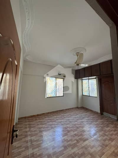 Flat For Sale 3 BED DD WITH ROOF ASAISH APARTMENT Block 16