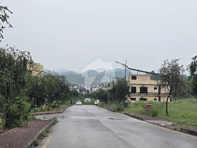 10 marla Semi corner plot available for sale