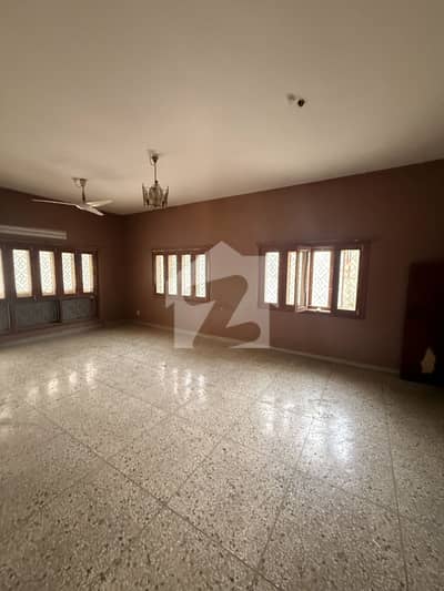 FOR SALE - 400 SQ YARDS CORNER BUNGALOW - Gulshan-e-Iqbal 13-D/2 FOR SALE - 400 SQ YARDS CORNER BUNGALOW - Gulshan-e-Iqbal 13-D/2