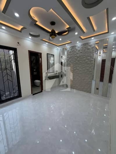 Elegant 5 Marla House For Rent | Prime Location | Ready To Move In