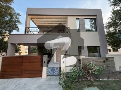 Prime Location 272 Square Yards House In Central Bahria Town - Precinct 6 For Sale
