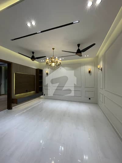 10 Marla brand new luxury Upper Portion For rent Small Family Only Original pictures
