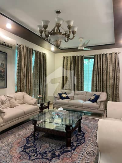 12 Marla corner beautiful house available for sale in g15