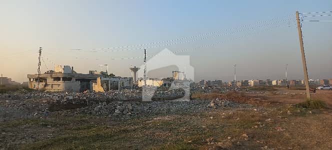 25x40 4 Marla Street 66b proper corner plot for Sale G-14/2