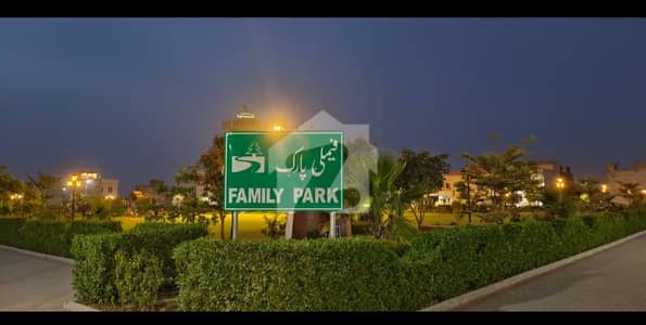 اومیگا ریزیڈنشیا - ازمیر بلاک اومیگا ریزیڈینسیا,لاہور - اسلام آباد موٹروے,لاہور میں 7 مرلہ رہائشی پلاٹ 60.0 لاکھ میں برائے فروخت۔