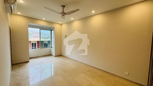 G-9 Spacious 5 Bed House Available For Rent