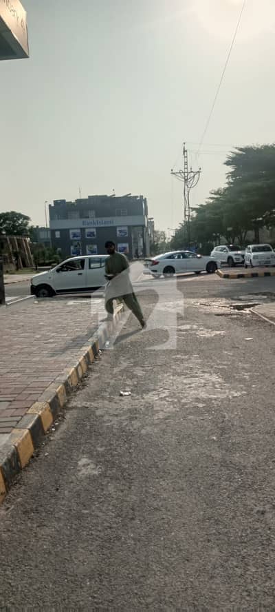 ایڈن سٹی - بلاک اے ایڈن سٹی,ایڈن,لاہور میں 5 مرلہ کمرشل پلاٹ 3.9 کروڑ میں برائے فروخت۔
