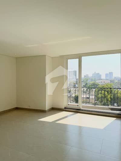 2 Bedrooms Unfurnished Luxurious Apartment For Rent in C1 Block Gulberg 3 MM Alam Road