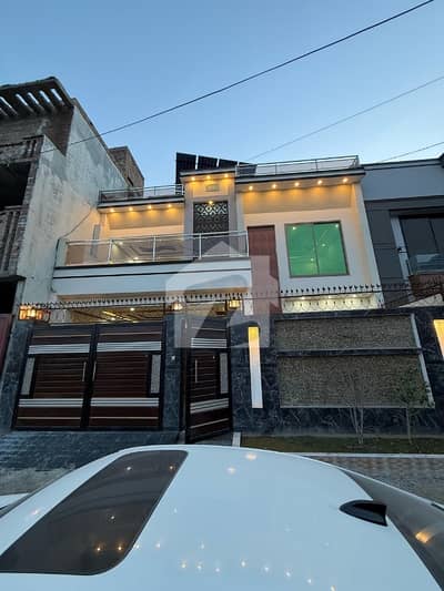 سودائیس ولاز ورسک روڈ,پشاور میں 6 کمروں کا 10 مرلہ مکان 3.75 کروڑ میں برائے فروخت۔