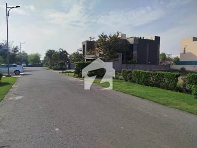 9 Marla Ideal Location Near Park Plot at Lowest Price 300 Lac