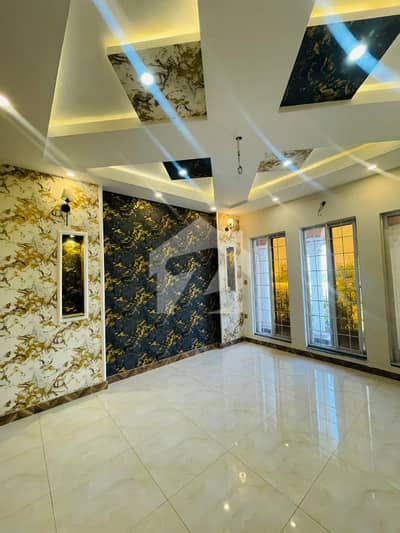 10 MARLA HOUSE AVAILABLE FOR SALE IN LDA AVENUE BLOCK J