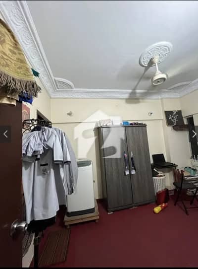 FLAT FOR SELL IN GULSHAN E IQBAL BLOCK 13D1 FLAT FOR SELL IN GULSHAN E IQBAL BLOCK 13D1