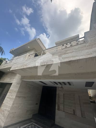 10 Marla House In Alpha Society For sale At Good Location