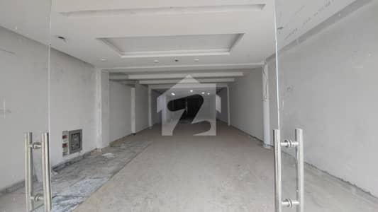 12 Marla Commercial Building Available For Rent