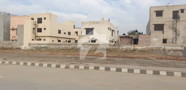 BUILD DREAM Home! 1KANAL Plot for sale Lake City Lahore.