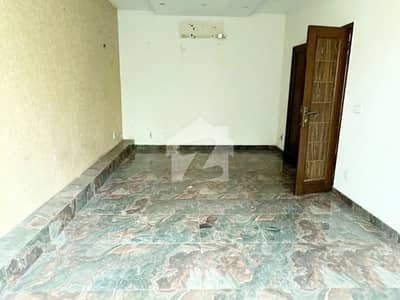 4 Marla 1st Floor Office For Rent DHA Phase 3, Block Y, 1st Floor With Parking