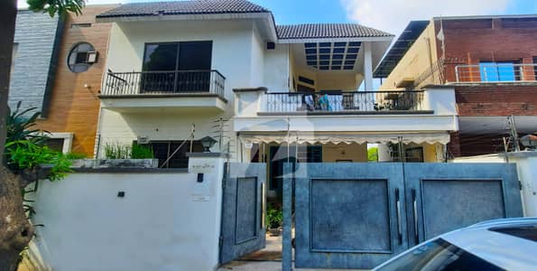 ONE KANAL SPANISH SLIGHTLY USED HOUSE WITH SOLAR IN DHA PHASE 8 AIR AVENUE