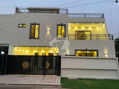 8.61 Marla Corner Park-Facing Luxury House For Sale Buch Villas, Multan
