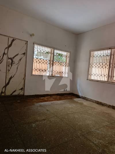 نارتھ ناظم آباد ۔ بلاک سی نارتھ ناظم آباد,کراچی میں 5 کمروں کا 16 مرلہ گودام 1.3 لاکھ میں کرایہ پر دستیاب ہے۔ نارتھ ناظم آباد ۔ بلاک سی نارتھ ناظم آباد,کراچی میں 5 کمروں کا 16 مرلہ گودام 1.3 لاکھ میں کرایہ پر دستیاب ہے۔