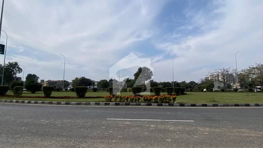 5 Marla Residential Plot | Lake City M7-C4 | Prime Location