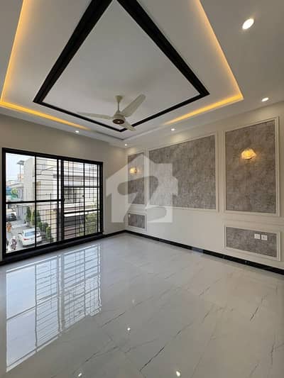 Wapda Town 10 Marla Lower Portion For Rent
