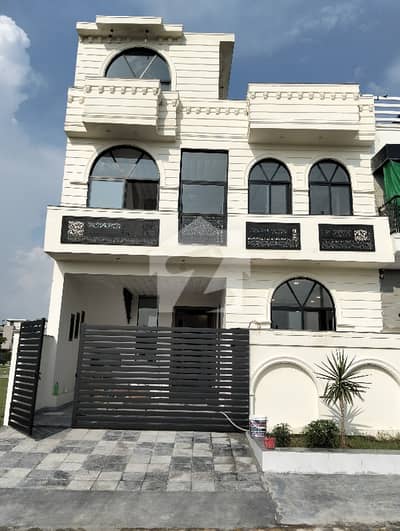 فیصل ہلز - بلاک اے فیصل ہلز,اسلام آباد میں 4 کمروں کا 5 مرلہ مکان 2.5 کروڑ میں برائے فروخت۔ فیصل ہلز - بلاک اے فیصل ہلز,اسلام آباد میں 4 کمروں کا 5 مرلہ مکان 2.5 کروڑ میں برائے فروخت۔
