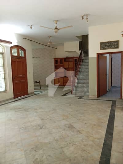 10,Marla Double Story House Available For Sailent office use in Johar town Near Emporium Mall