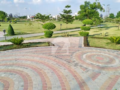 Pair Plot 1 Kanal 60 feet road block A