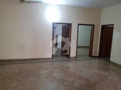 AHMED ASSOCIATES OFFERS 8 MARLA UPPER PORTION FOR RENT