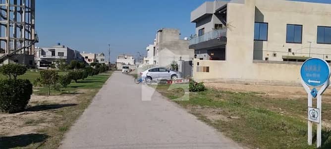 10 Marla Plot Block E2 For Sale