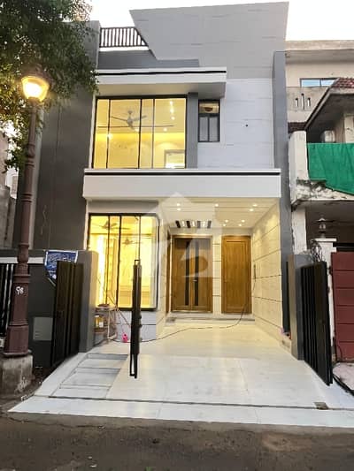 5 Marla Brand New House For Sale In Lake City