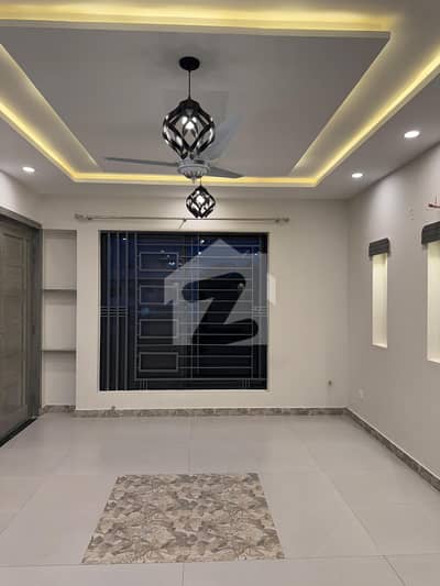 BEAUTIFUL LOCATION BRAND NEW UPPER PORTION FOR RENT