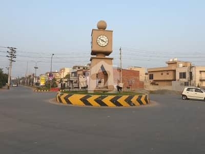 Good Location Residential Plot Sized 1 Kanal Available In Central Park - Block C Good Location Residential Plot Sized 1 Kanal Available In Central Park - Block C