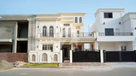 10 Marla Beautifully Designed Double Storey Home