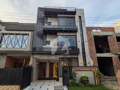 5 Marla Most Beautiful Modern House For Sale