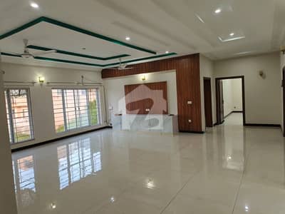 1 Kanal (1st Floor) Available for Rent in Dha-5, Islamabad