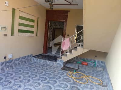 ڈیفنس روڈ راولپنڈی میں 4 کمروں کا 5 مرلہ مکان 1.6 کروڑ میں برائے فروخت۔ ڈیفنس روڈ راولپنڈی میں 4 کمروں کا 5 مرلہ مکان 1.6 کروڑ میں برائے فروخت۔