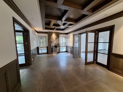 Beautiful Luxurious 8 Bedroom House