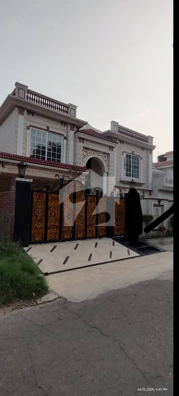 1 Kanal (50x90) Ultra Luxury Designer Facing Park House forSale