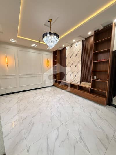 7 Marla Beautiful House Slightly Used Available In Eden Executive Prime Location 7 Marla Beautiful House Slightly Used Available In Eden Executive Prime Location