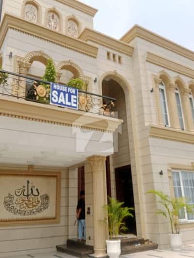10 Marla Beautiful Modern House Sector D Bahria Town Lahore For Sale 10 Marla Beautiful Modern House Sector D Bahria Town Lahore For Sale