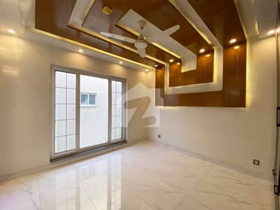 1 Kanal Ideal Commercial House