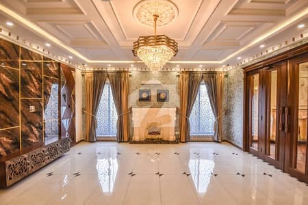 Spacious 4 Kanal House Available For rent In Gulberg