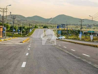 اے ڈبلیو ٹی ڈی ۔ 18,اسلام آباد میں 1 کنال رہائشی پلاٹ 1.4 کروڑ میں برائے فروخت۔