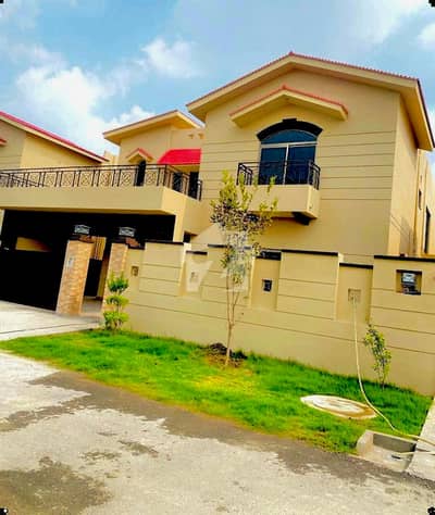 17-Marla 5-Bedroom's Tile Flooring (Brigadier House) For Sale | Askari 10 Lahore Cantt | @nusratestate