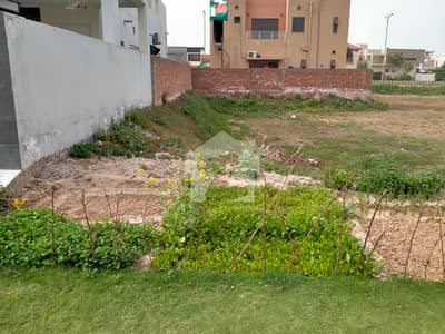 PLOT # Z4-952 RESIDENTIAL PLOT LOCATED IN THE BEST BLOCK OF DHA LAHORE. PLOT # Z4-952 RESIDENTIAL PLOT LOCATED IN THE BEST BLOCK OF DHA LAHORE.