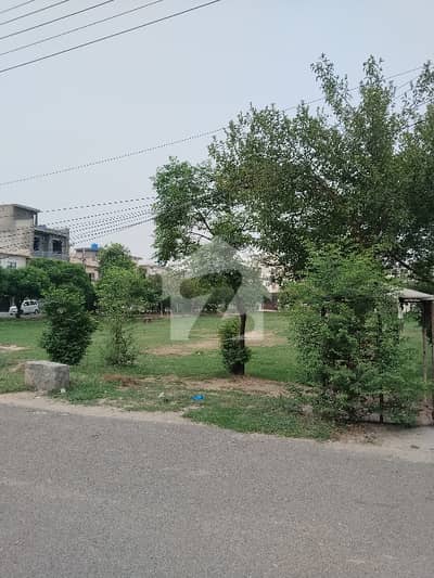 4 Marla Residential plot for sale in Eden Residancia society college road Lahore